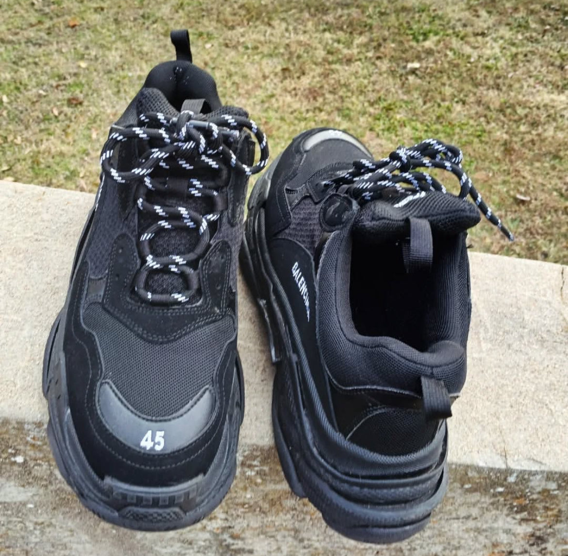 Triple S Balenciagas