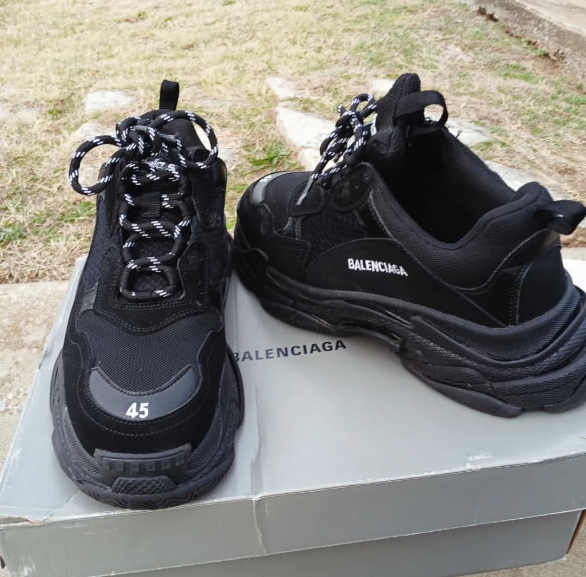 Triple S Balenciagas